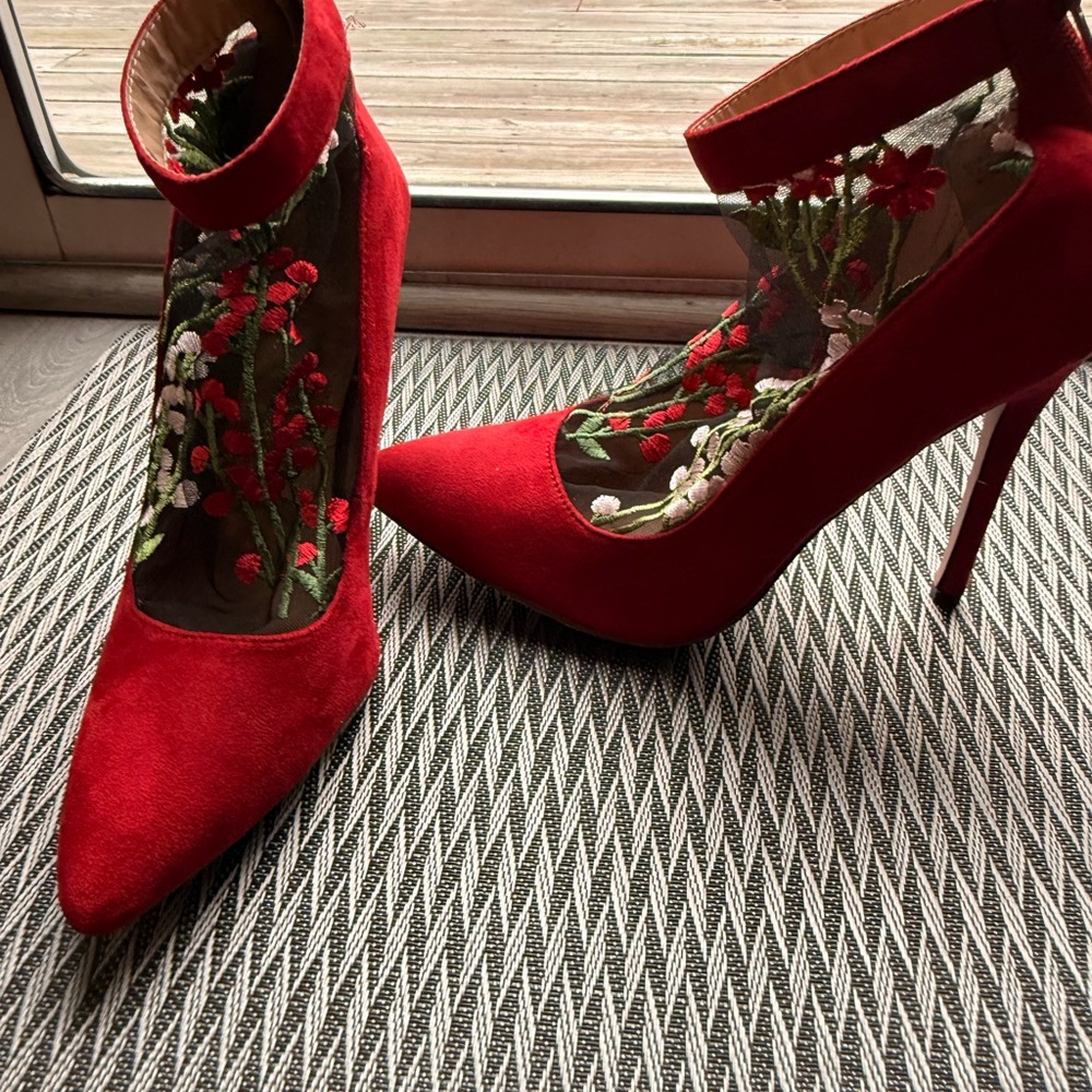 Elegant Red Floral Embroidered Heels